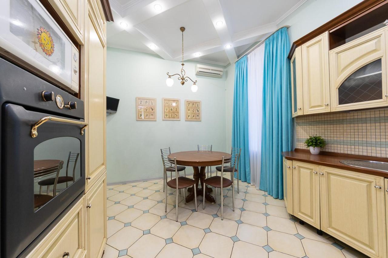 Apartament On Independence Square 키예프 외부 사진