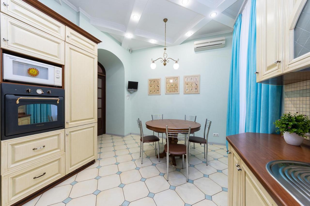 Apartament On Independence Square 키예프 외부 사진